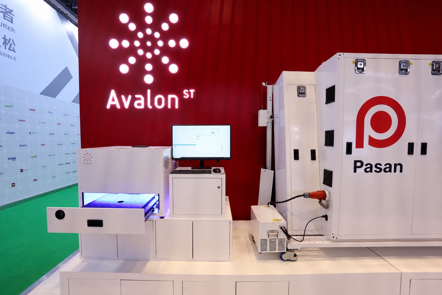The Nexun Mini-Lab and Mobile Lab on display at SNEC 2026